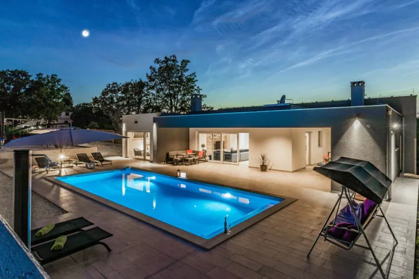 Villa **** SANIVARO with heated pool and private SPA - Image 1