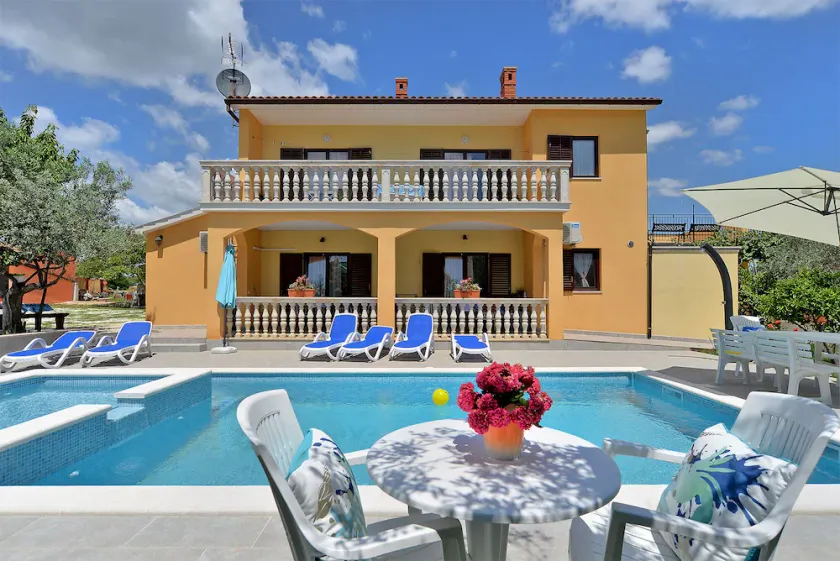 House 2059/32326 (Istria - Vodnjan), 4500m from the beach - Image 1