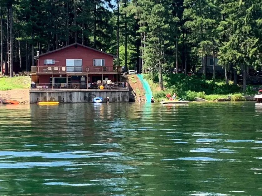 Lakehome w/HUGE SLIDE into lake, ski, tube, fish swim & near ski & snowmobiling - Image 1