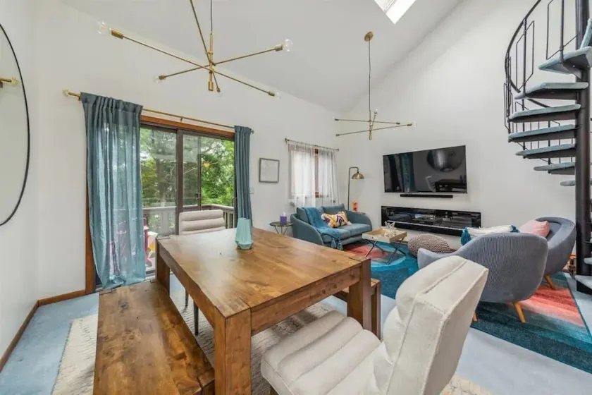 Chic-Retro Ski Loft | Mountain Creek slope-side - Image 1