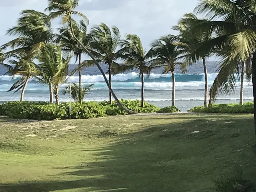 Delux Ocean Front 2 bed/2 bath fully furnished second floor condo. - Image 1