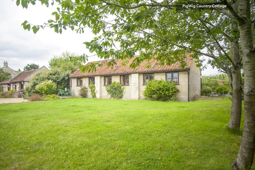 Pig Wig Country Cottage - Image 1