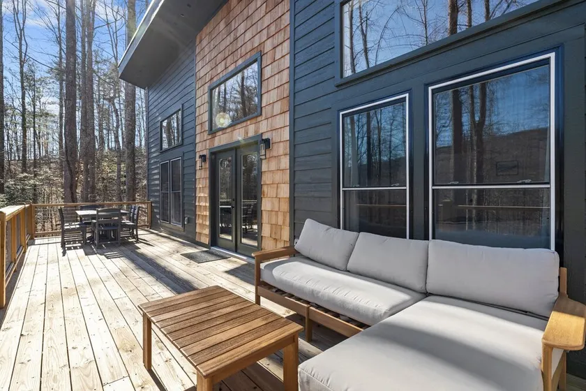 NEW Mountain Modern Hideaway! - Walk to Disc Golf - Image 1