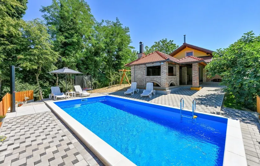 Pet Friendly Home In Susobreg - Image 1
