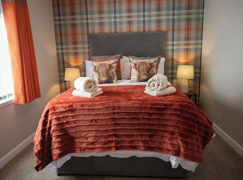 North Coast Cottage - Coastal Highland Retreat with Sea Views - Image 1