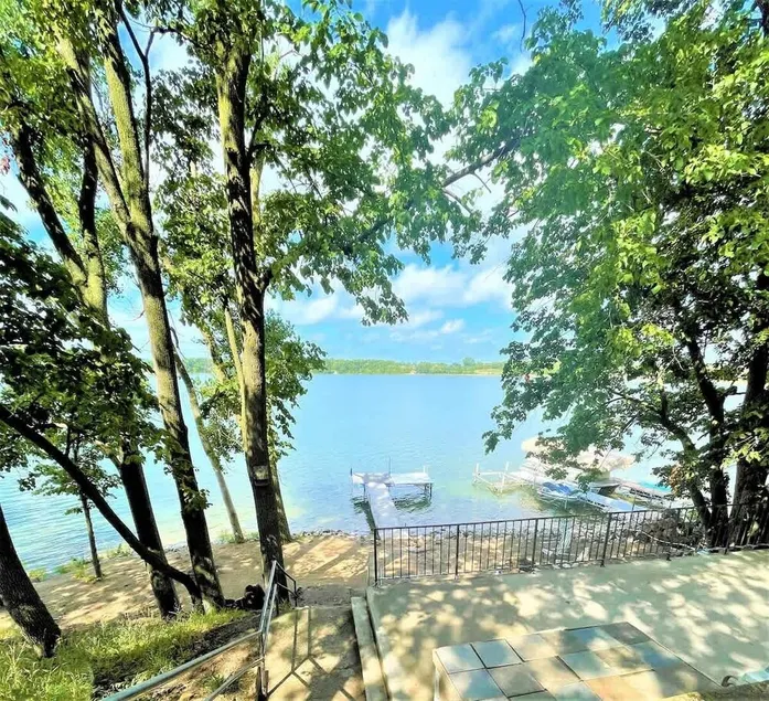 Paul Lake Perfection - Image 1