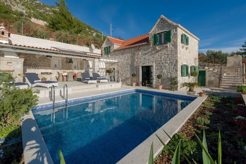 BR VILLA LIPA DORA - Blue Pearl - Image 1
