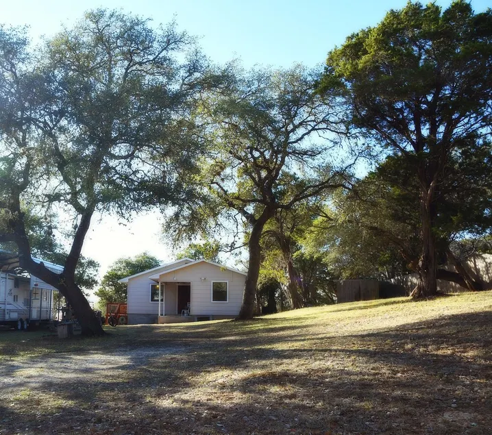 Bandera/Pipe Creek House on Medina River-Large Deck with beautiful view - Image 1