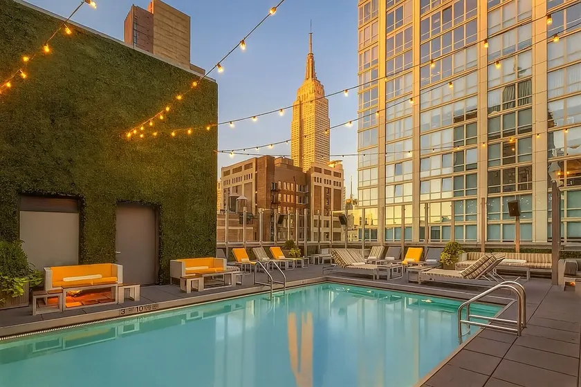 Perfect NYC Getaway! 2 Stylish Units, Pool, Near Fifth Avenue Shopping! - Image 1
