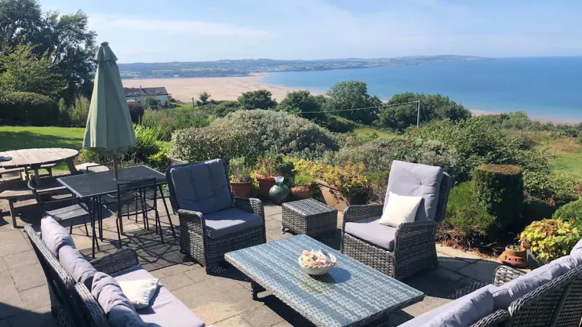 Tan Y Bryn -  a sea view that sleeps 10 guests  in 5 bedrooms - Image 1