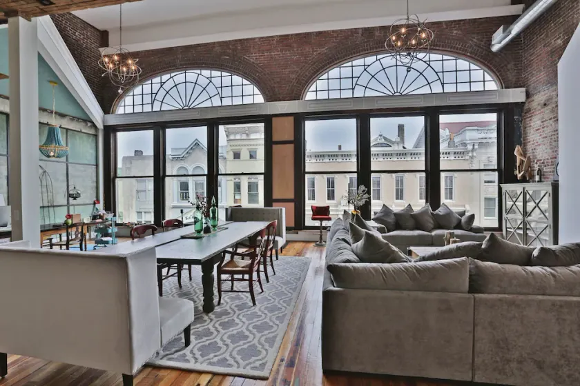 Urban Loft Downtown Shelbyville - * 5.000 Quadratmeter, Schlafmöglichkeiten für 17 - Image 1