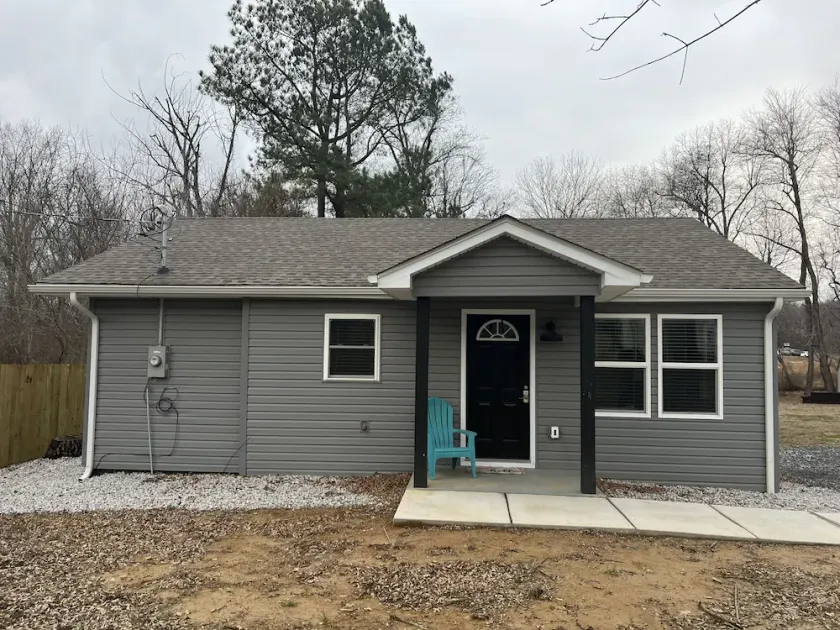 Charming Home just minutes from Interstate and Mall - Image 1