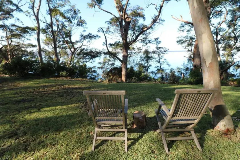 Amazing Waterfront and National Park views - 12pm check out, f’wood, no internet - Image 1