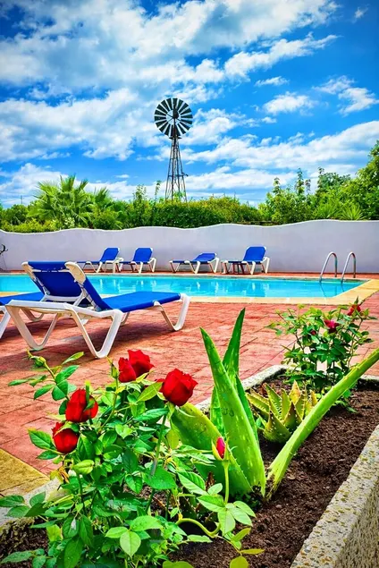 Mediterranean Villa Ideal Families • Private Pool • WIFI • A/C •BBQ - Image 1
