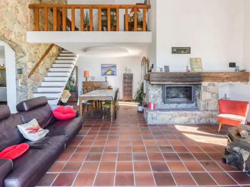 Les Baux Rouges by Interhome - Image 1