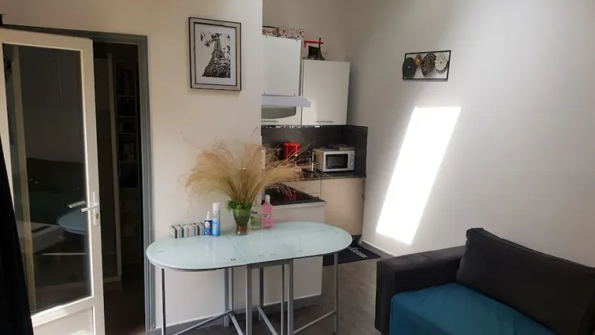 Entire accommodation near Disney Land Paris with WiFi and close transport. - Image 1