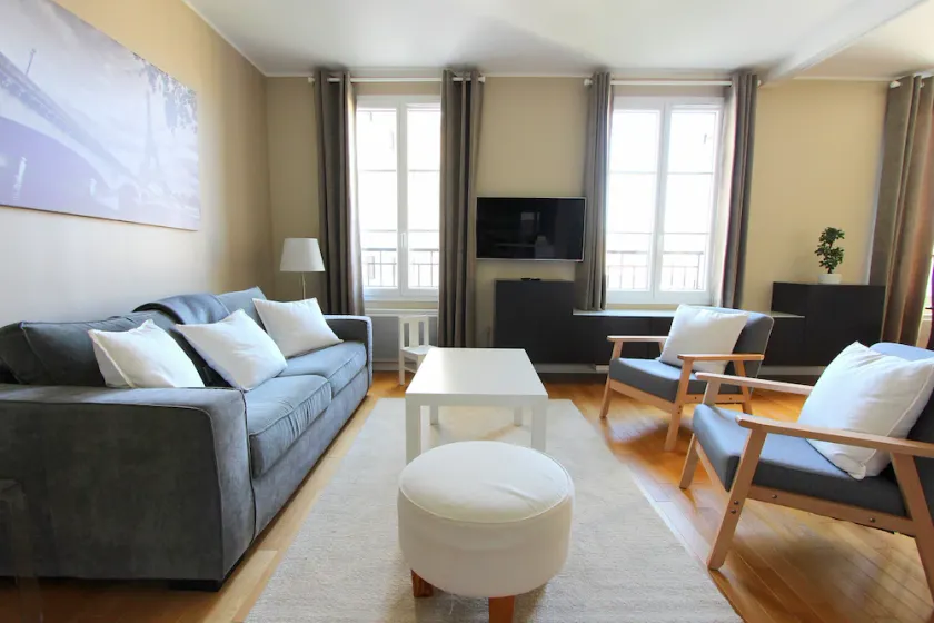 Apartment 2 Bedroomed Near Disneyland Paris with Garden Parking at Serris - Image 1