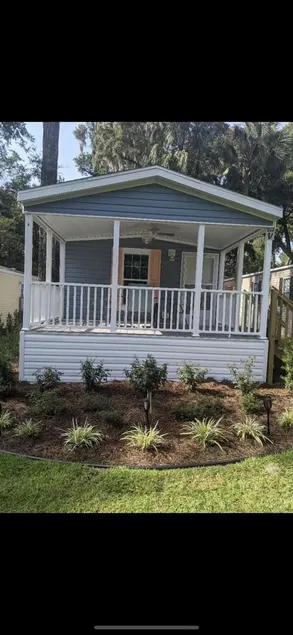 PK's Bungalow!! Located just two doors down from the world famous KP Hole - Image 1