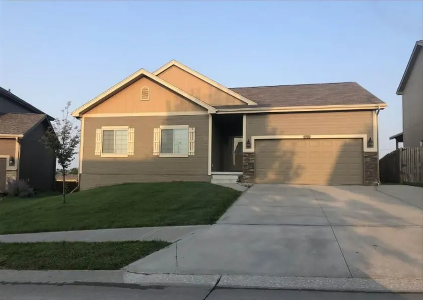 Ranch stil Hjem Beliggende i West Omaha - Image 1
