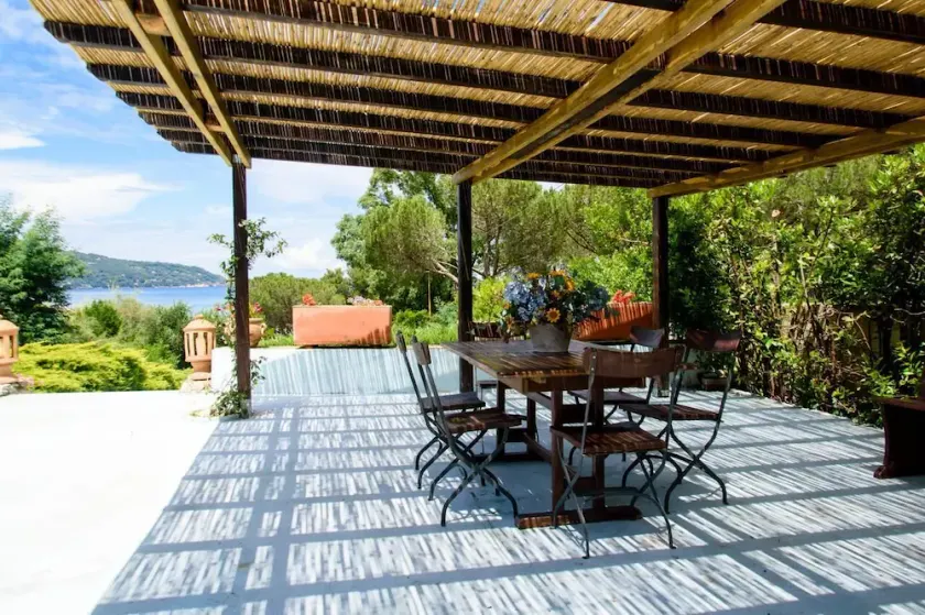 Villa indipendente a 50 metri dal mare - Image 1