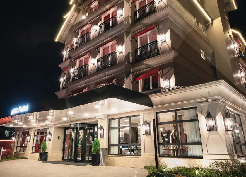 Sofistic Hotel Gramado - Image 1