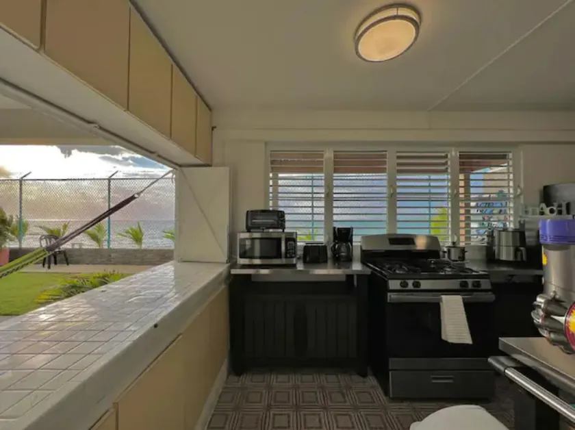 CASA FAUSTO BEACHFRONT VILLA - Image 1