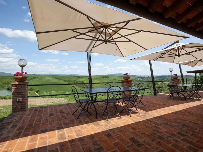 Tuscan Farmhouse in Peccioli with Swimming Pool near Lakes - Image 1