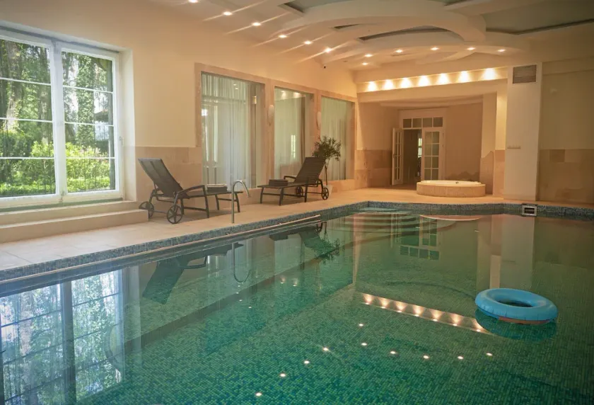 Luxury villa indoor pool Warsaw - Image 1