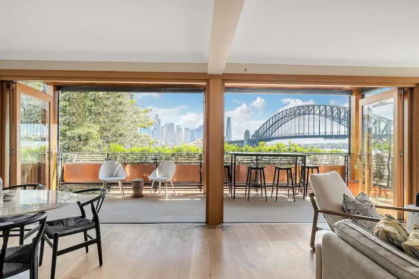Getawayz NSW - Heatherbrae I - Luxurious 3 Bed Apartment, World Class Harbour Bridge Views. - Image 1