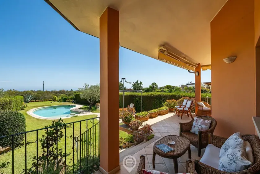 Carrubo Oasis - elegant two-level villa - Image 1