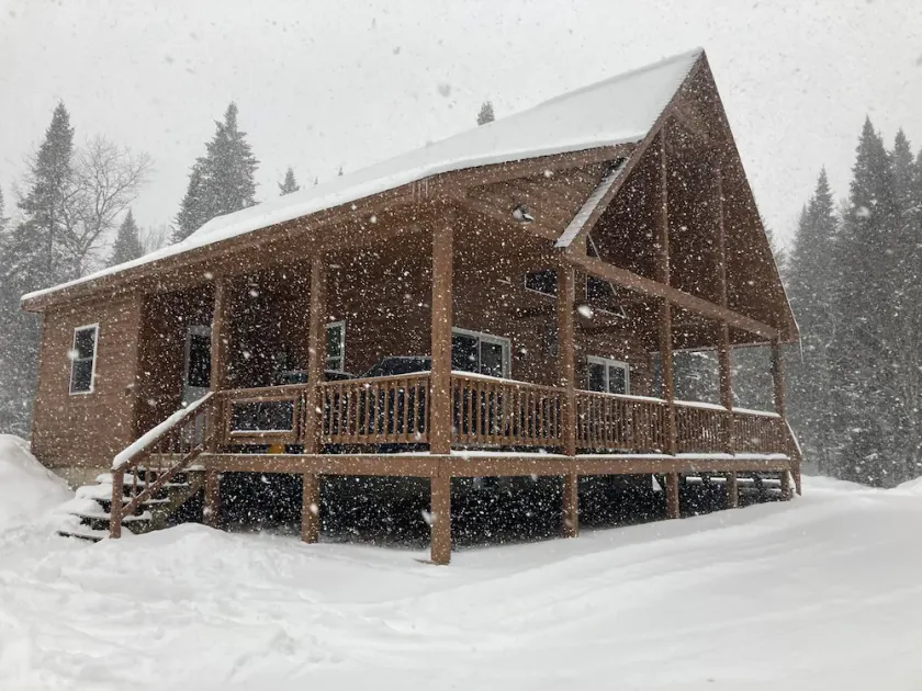 Gorgeous Cabin tucked in the woods for your Hidden Pittsburg getaway. - Image 1