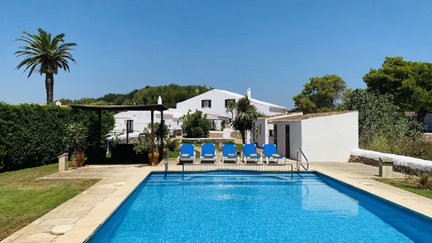 Farmhouse with  pool and padel court, free WiFi - Image 1