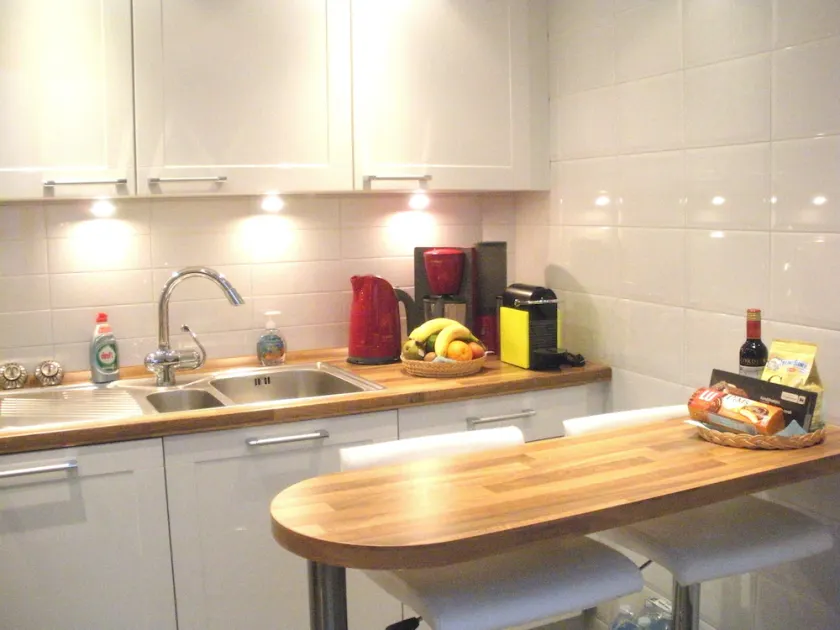 Brussels Nice Apartment Modern near EU, Grand place. Free Garage, Free WI-FI - Image 1