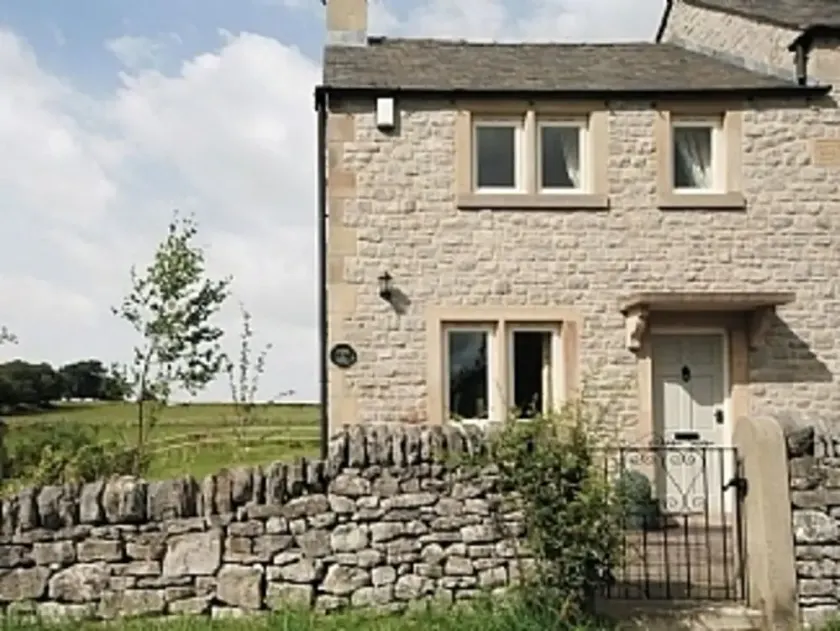 2 Bedroom Luxury Cottage close to Bakewell, in the stunning Peak District - Image 1