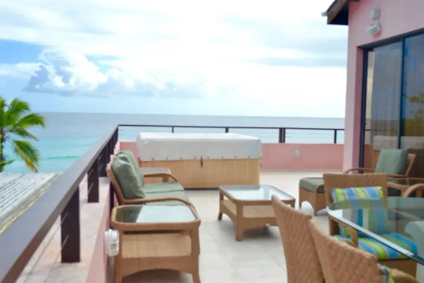 Tolles Dach Penthouse in St. Lawrence Gap, mit Blick auf das Karibische Meer - Image 1