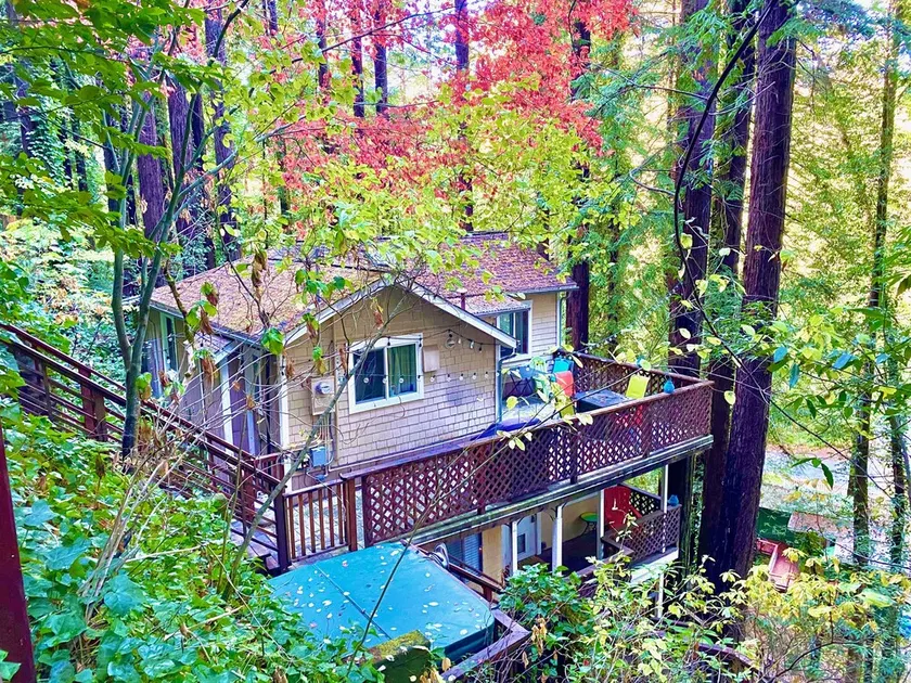 Russian River Privacy In The Redwoods - Hot tub/Fire pit table/Decks/Relaxation! - Image 1
