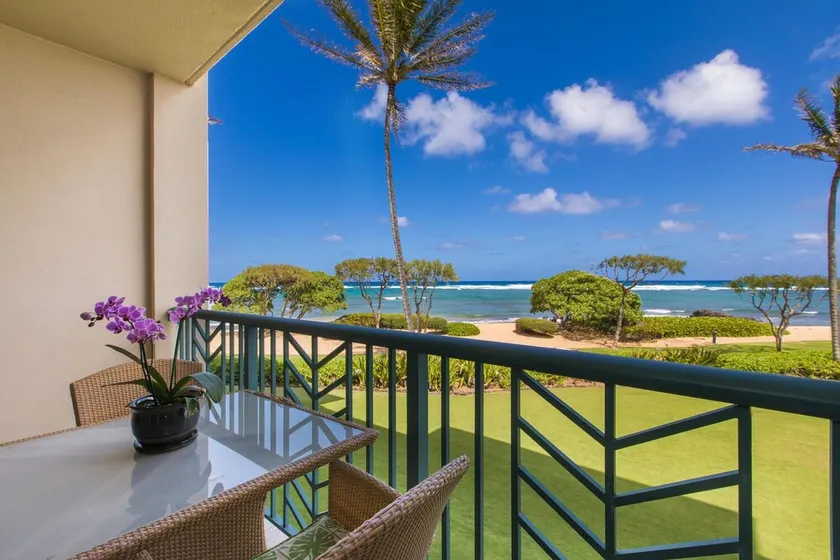GORGEOUS OCEANFRONT CONDO W/AMAZING VIEWS - Waipouli A204 - Image 1