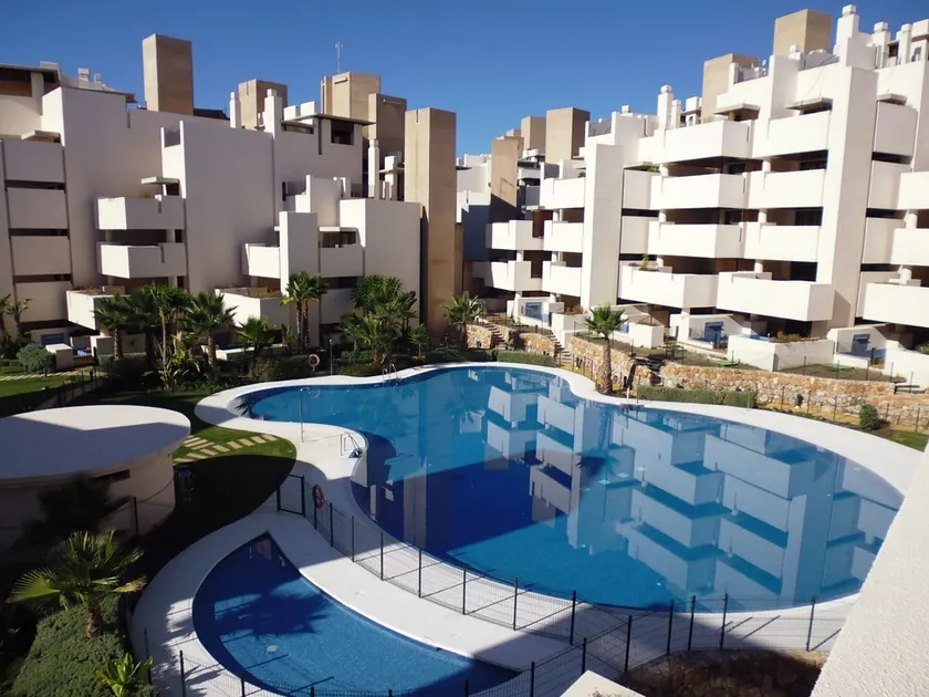 Luksus 5* strandlejlighed 4p Top beliggenhed Pools Have SPA Parkering Butikker - Image 1