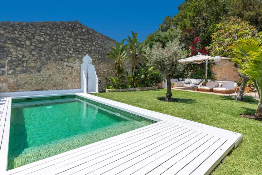 Elegantes Dorfhaus in Selva mit Garten, beheiztem Pool & Wohlfühlambiente - Image 1