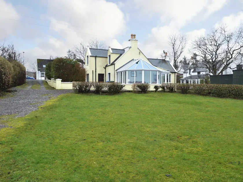 Cosy 2 Bedroom Lodge, Broadford Isle of Skye - Image 1