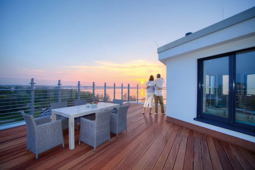 Luxuriöses Penthouse auf 2 Ebenen mit Riesiger Dachterrasse mit Müritzblick - Image 1