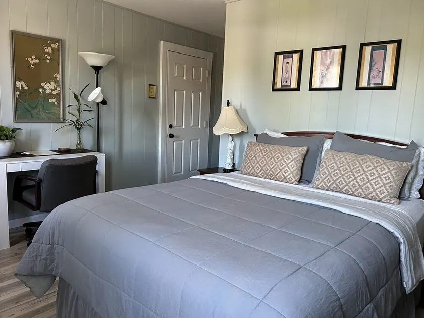 Private Room on Serene Property in Hilo - Image 1