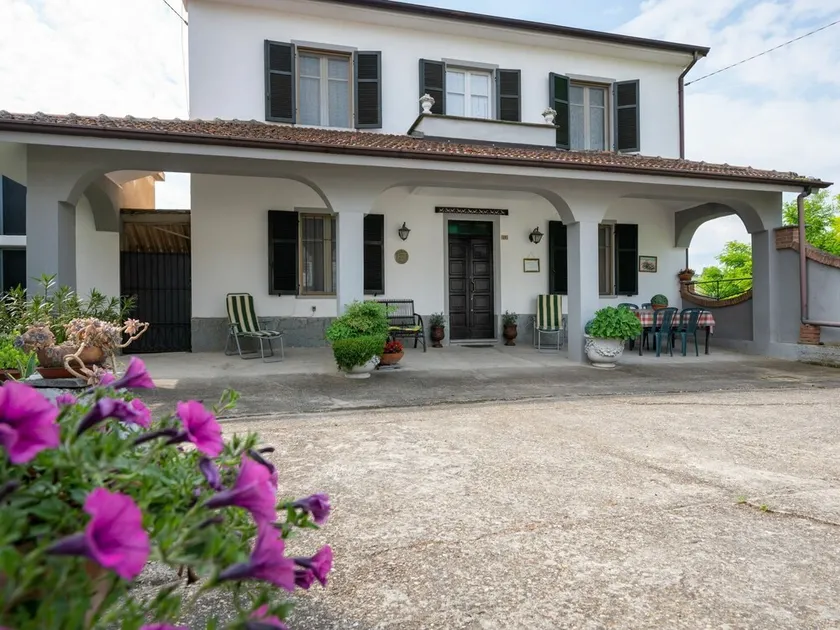 Wonderful private villa for 6 people with terrace and pets allowed - Image 1