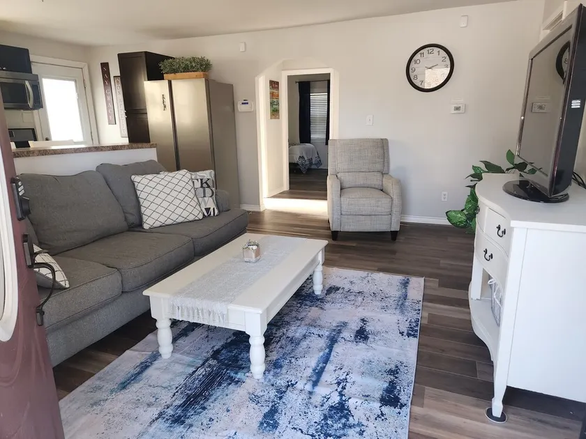 Cozy and Comfortable Home in West County - Image 1