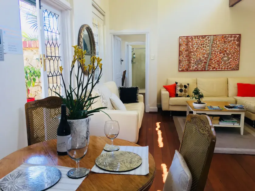 The Heritage Luxe Coach House, Fremantle - Image 1