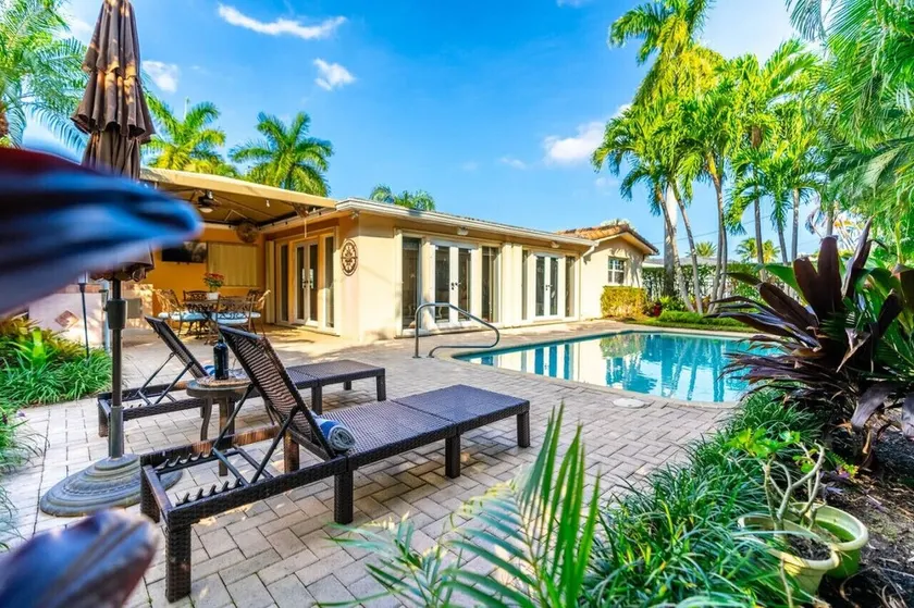 22 salt water pool home with king beds - Image 1