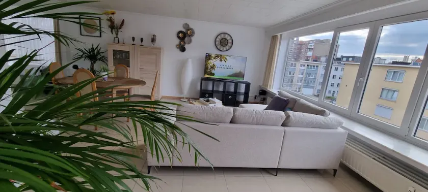 SUPERB APARTMENT WITH 3 BEDROOMS IN ANTWERP - Image 1