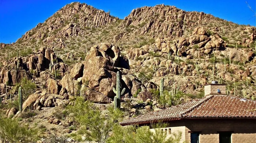 Authentische Tucson-Erfahrung: Schlamm Adobe Casita Eingebettet in Canyon Among Wildlife - Image 1