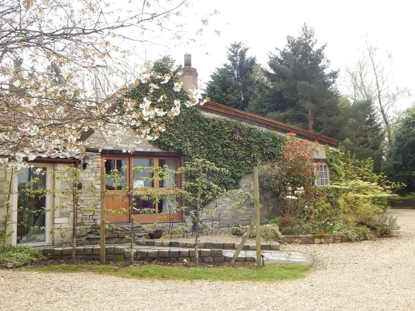 The Aylesbury Cottage - Teil der Hinton Grange-Sammlung - Image 1