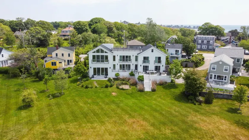 Exquisite Waterfront Retreat - Lindsay - Image 1
